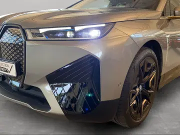 BMW iX xDrive40 Driv.Assist.Prof LiveCockpitProf