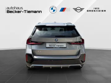 BMW iX1 xDrive30 19    M Paket   DrivAss    HUD   Ke