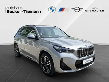 BMW iX1 xDrive30 19    M Paket   DrivAss    HUD   Ke