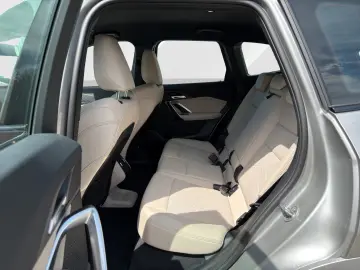 BMW iX1 xDrive30 19    M Paket   DrivAss    HUD   Ke
