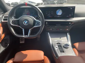 BMW i4 M50 xDrive GC M    AHK ACC Glasdach H&K