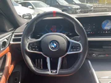 BMW i4 M50 xDrive GC M    AHK ACC Glasdach H&K