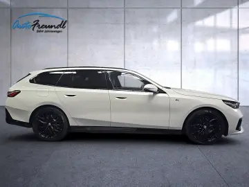 BMW 520d xDrive M Sport  20 Zoll Pano AHK Standh.