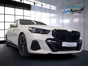 BMW 520d xDrive M Sport  20 Zoll Pano AHK Standh.