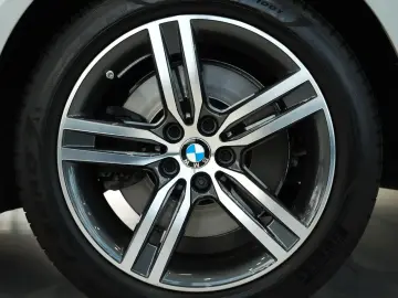 BMW 540d Lim. xDrive LIVE-COCKPIT LEDER NAVI LED 1HD