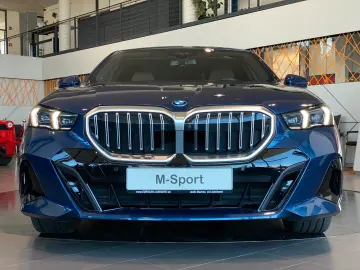 BMW 550e Lim xDr. M-Sport SurrView Sbel HUD AHK ACC