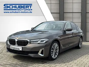 BMW 530 i xDrive HUD STANDHZG AHK LENKRDHZG SH V H