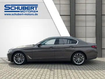 BMW 530 i xDrive HUD STANDHZG AHK LENKRDHZG SH V H