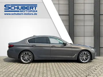 BMW 530 i xDrive HUD STANDHZG AHK LENKRDHZG SH V H