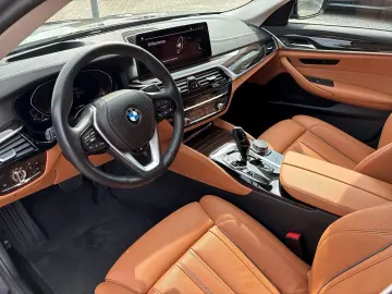 BMW 530 i xDrive HUD STANDHZG AHK LENKRDHZG SH V H