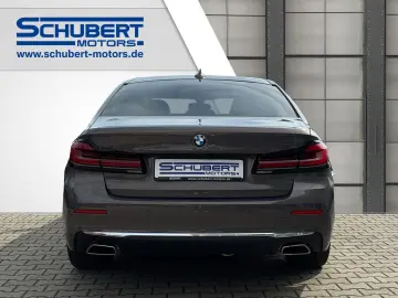 BMW 530 i xDrive HUD STANDHZG AHK LENKRDHZG SH V H