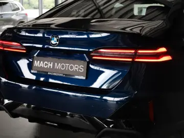 BMW xDrive  Harman Kardon  Head-up  Belüftung