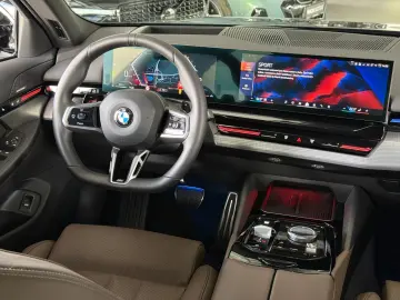 BMW xDrive  Harman Kardon  Head-up  Belüftung