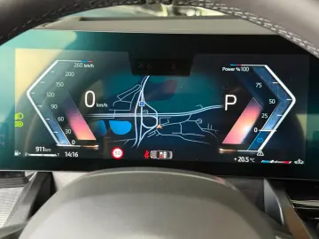 BMW xDrive  Harman Kardon  Head-up  Belüftung