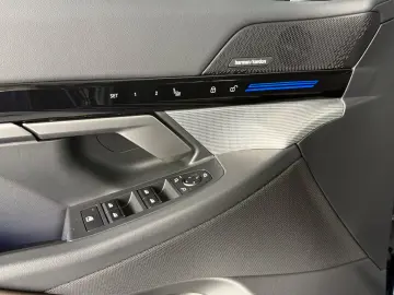 BMW xDrive  Harman Kardon  Head-up  Belüftung
