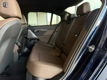 BMW xDrive  Harman Kardon  Head-up  Belüftung
