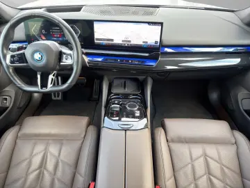 BMW 550e xDrive Limousine M Sport Travel  Prof Paket