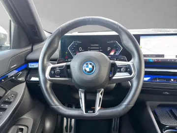 BMW 550e xDrive Limousine M Sport Travel  Prof Paket