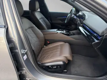 BMW 550e xDrive Limousine M Sport Travel  Prof Paket