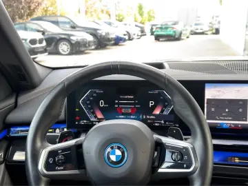 BMW 550e xDrive Limousine M Sport Travel  Prof Paket