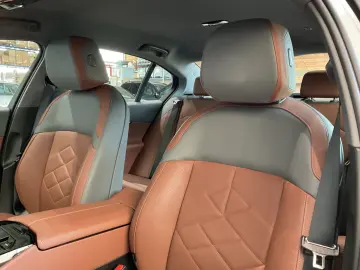 BMW 550e xDrive  Sitzbelüftung  AC-Schnellladen  20