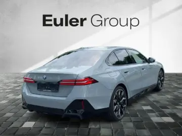 BMW 550 e xDrive Limo M-Sport 21'' AHK Gla…