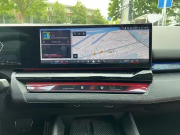 BMW 550 e xDrive Limo M-Sport 21'' AHK Gla…
