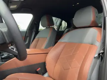 BMW 550 e xDrive Limo M-Sport 21'' AHK Gla…