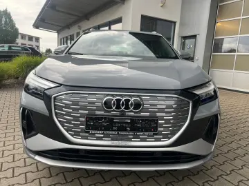 AUDI Q4 e-tron 50 220kw S-Line Leder Kamera ACC Sound