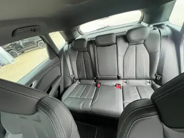AUDI Q4 e-tron 50 220kw S-Line Leder Kamera ACC Sound