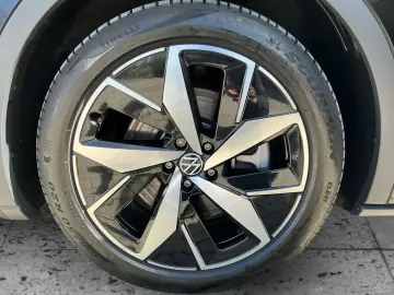 VW ID.4 GTX 220kw (82kwh) MATRIX AHK PANO HuD WäPu