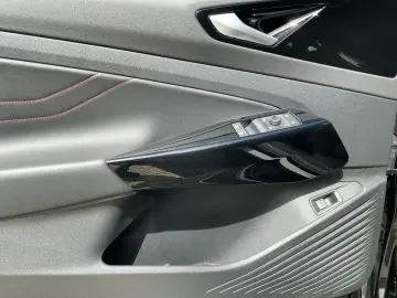VW ID.4 GTX 220kw (82kwh) MATRIX AHK PANO HuD WäPu
