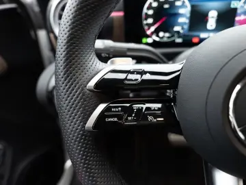 MERCEDES-BENZ CLA 220 4M Coupé AMG-Sport MLB Pano Burm Distr