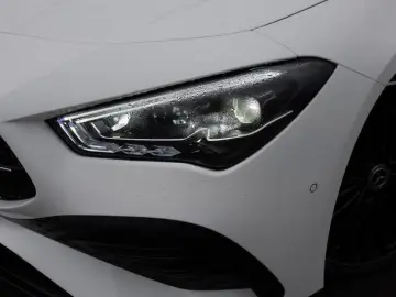 MERCEDES-BENZ CLA 220 4M Coupé AMG-Sport MLB Pano Burm Distr