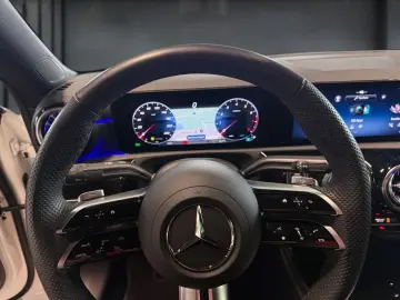 MERCEDES-BENZ CLA 250 4M Coupé AMG NIGHT MBEAM AMBIE…