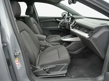 AUDI Q4 40 e-tron 511km WLTP LED AHK Panoramadach