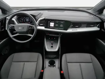 AUDI Q4 40 e-tron 511km WLTP LED AHK Panoramadach