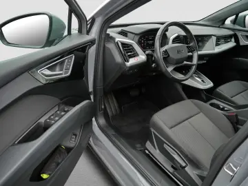 AUDI Q4 40 e-tron 511km WLTP LED AHK Panoramadach