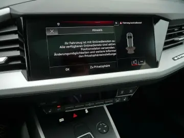 AUDI Q4 40 e-tron 511km WLTP LED AHK Panoramadach