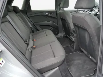 AUDI Q4 40 e-tron 511km WLTP LED AHK Panoramadach