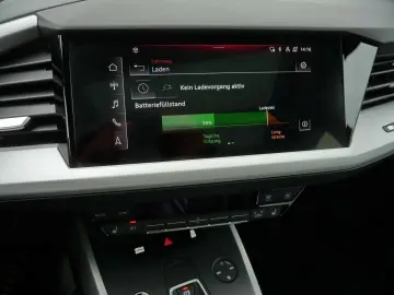 AUDI Q4 40 e-tron 511km WLTP LED AHK Panoramadach