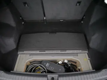 AUDI Q4 40 e-tron 511km WLTP LED AHK Panoramadach