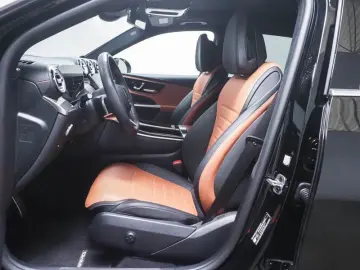 MERCEDES-BENZ GLC 300 4M AMG Distr Pano AHK Kamera 1…