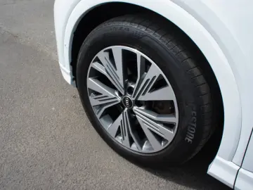 AUDI Q4 etron Sportback 50 quattro ACC MATRIX KAM DSP