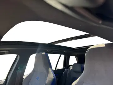 VW Golf Variant R DSG 4Motion Performance Pano Navi
