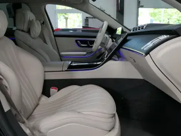 MERCEDES-BENZ S400d 4M Lang AMG Pano Digiallight Bur…
