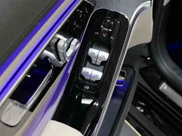 MERCEDES-BENZ S400d 4M Lang AMG Pano Digiallight Bur…