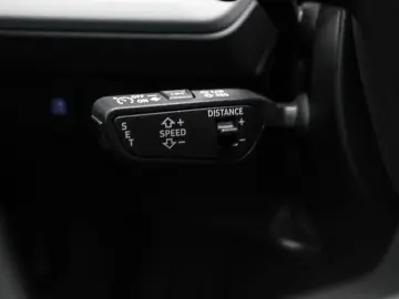 AUDI Q4 40 Navi Pano ACC Kamera