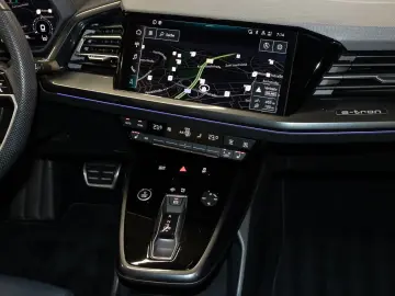AUDI Q4 e-tron 50 quattro S line Keyless Kamera SONOS