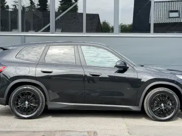 BMW iX1 xDrive30   Adaptiver LED   Keyless   CarPlay
